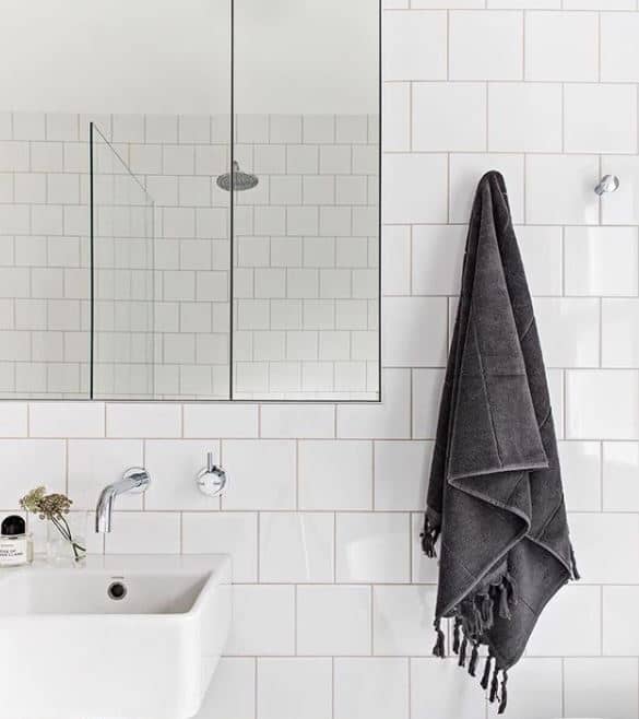how to choose the best wall tile for your bathroom (1)